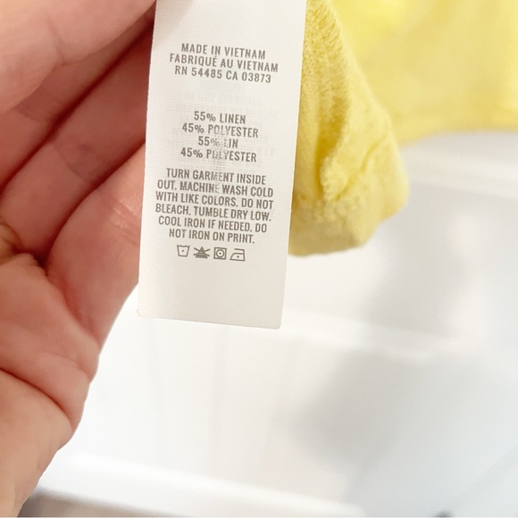 Aerie Breezy Graphic Boyfriend T-Shirt in Citron Yellow
Size Small - Picture 5 of 5